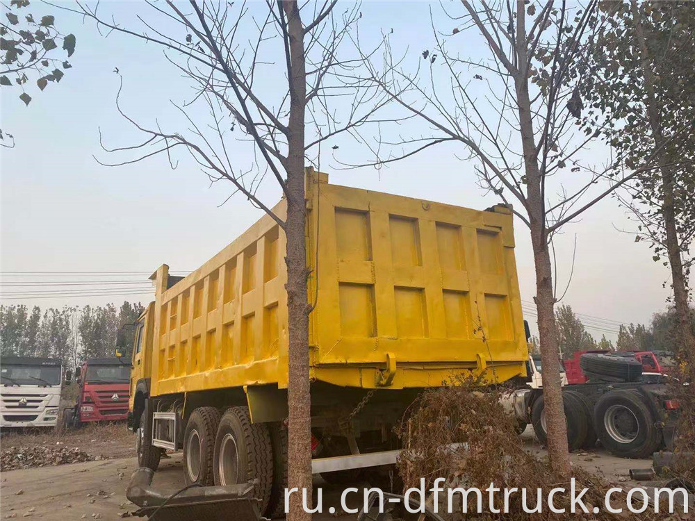 Refursbished Used Howo 6x4 10 Wheels Dump Truck2